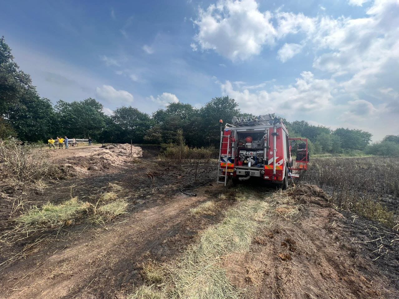 Bosbrandweer Noord-Nederland Uit Niebert Assisteert Bij Natuurbrand In ...